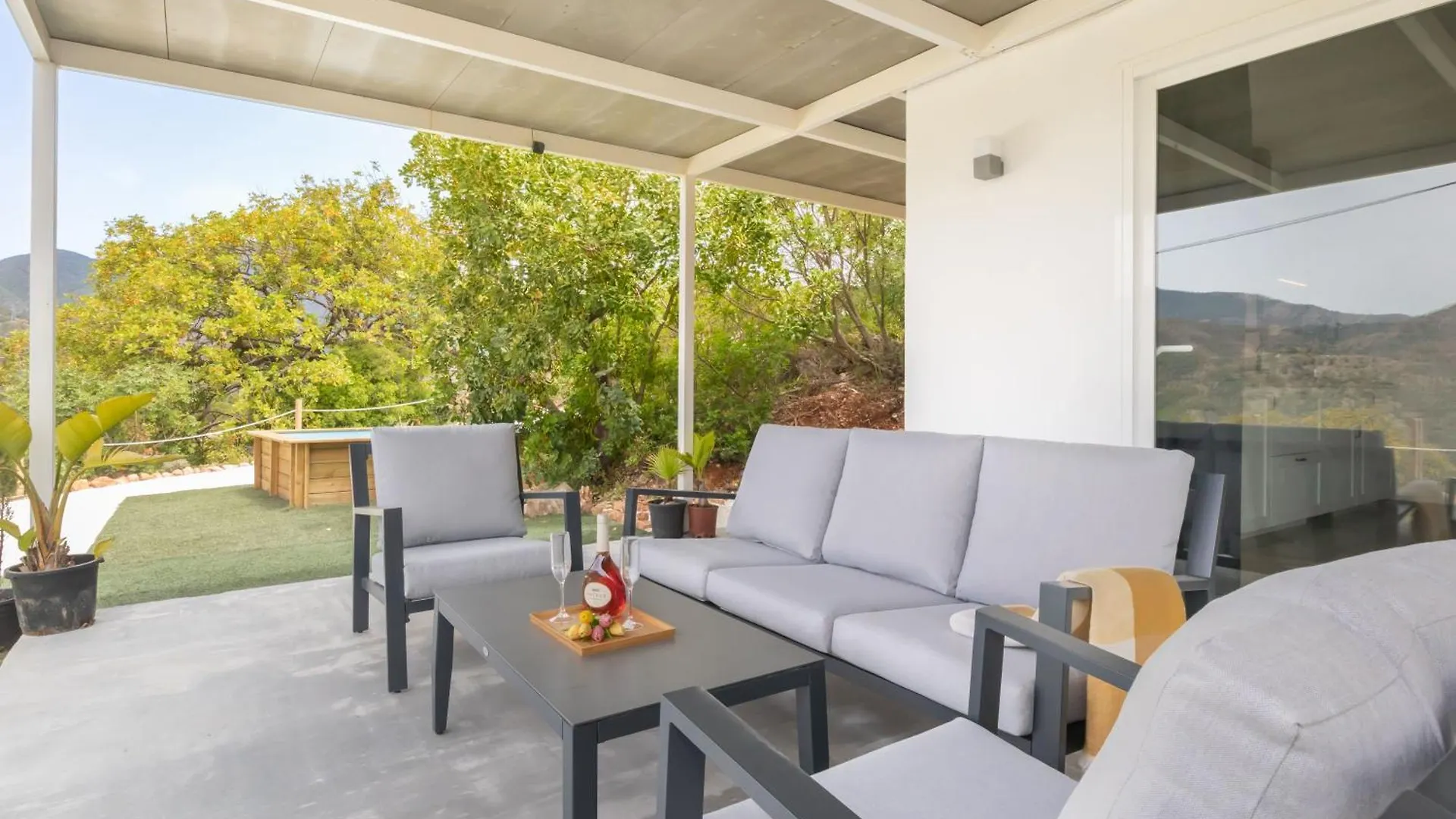 Casas Oasis Marbella - Private Swimming Pool Villa Istan 0*,  Spain